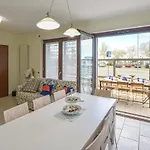 Lägenhet 3 Bedroom Cozy In