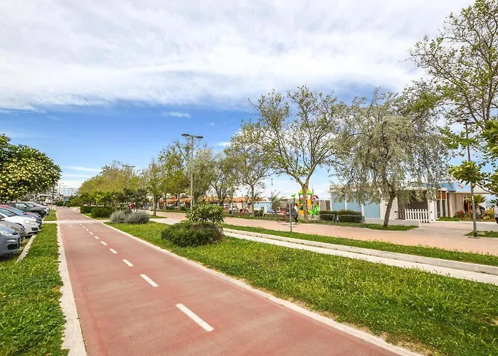 3 Bedroom Cozy In Lägenhet Pescara